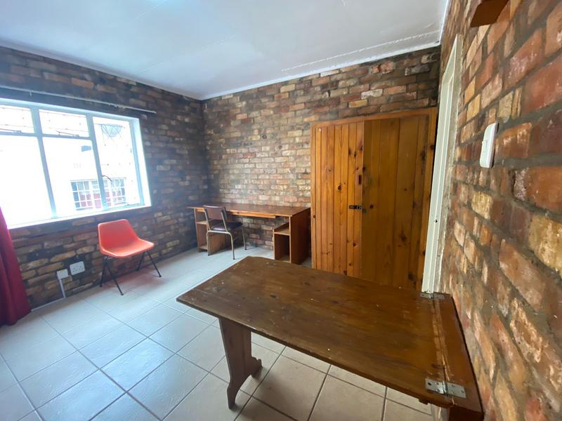 To Let 1 Bedroom Property for Rent in Grahamstown Central Eastern Cape